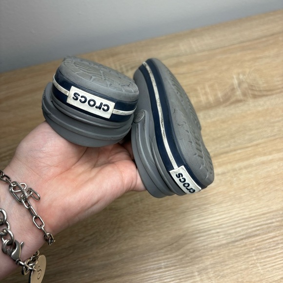 Kids Gray Crocs C8 - Picture 4 of 5